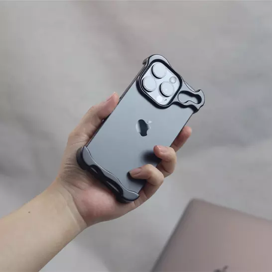 iPhone დამცავი ქეისი