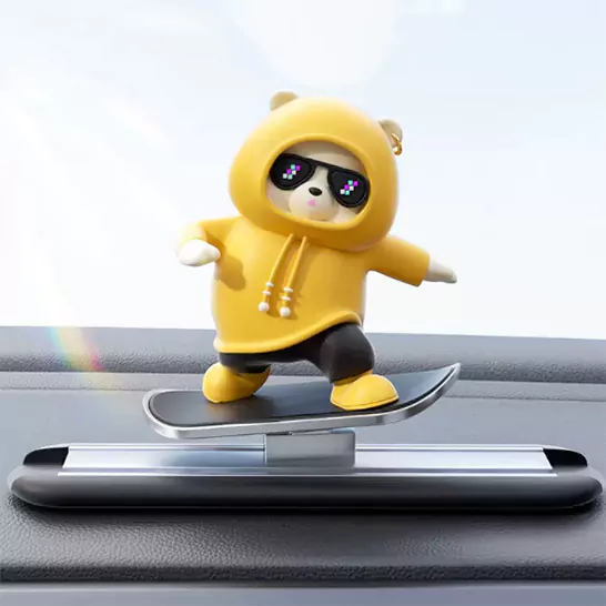 მანქანის კრეატიული ორნამენტი Skateboard Bear 